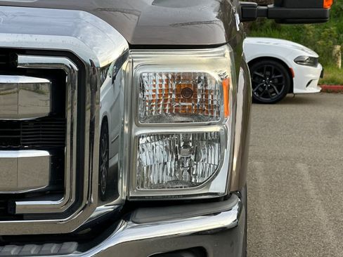 Used 2015 Ford F250 Lariat w/ Chrome Package image 10