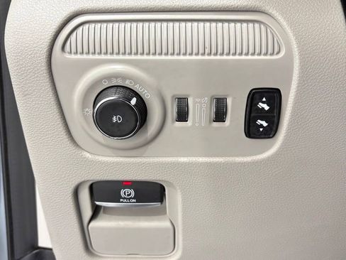 Used 2024 Jeep Wagoneer L Series II w/ Flexible Seating Group AWD/4WD image 43