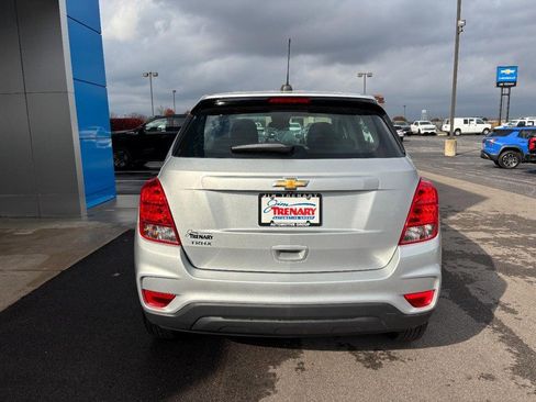 Used 2020 Chevrolet Trax LS image 4