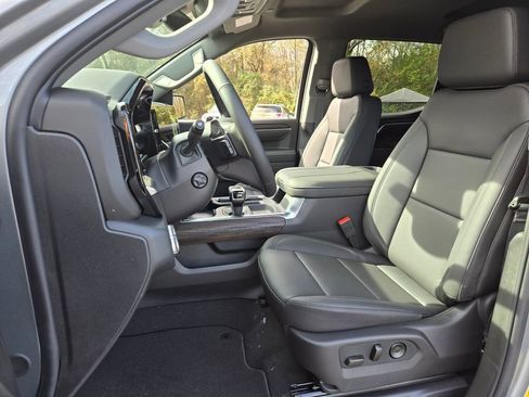 New 2026 GMC Sierra 1500 SLT w/ SLT Premium Package image 12