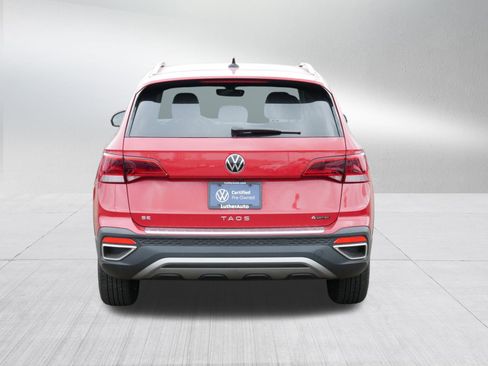 Certified 2024 Volkswagen Taos SE image 6