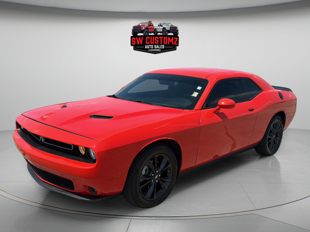 Used 2023 Dodge Challenger SXT w/ Blacktop Package AWD/4WD image 3