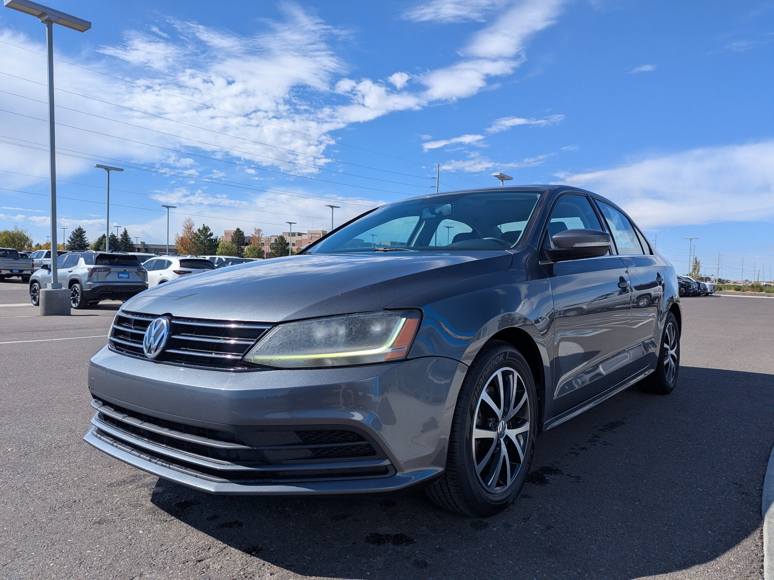 Used 2017 Volkswagen Jetta SE FWD image 6