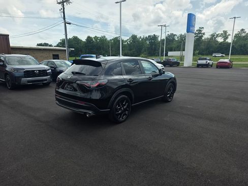 Certified 2024 Honda HR-V Sport image 3