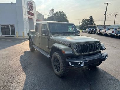 Used 2025 Jeep Gladiator Sport