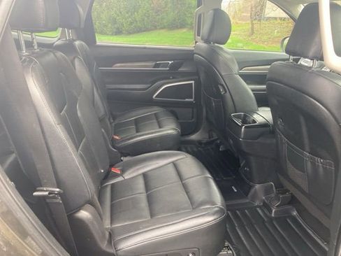 Used 2020 Kia Telluride EX w/ EX Premium Package AWD/4WD image 22