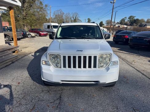 Used 2012 Jeep Liberty Sport image 6