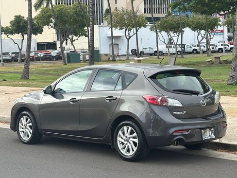 Used 2013 MAZDA MAZDA3 i Touring FWD image 3