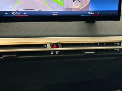 Certified 2023 BMW iX xDrive50 w/ Premium Package image 28