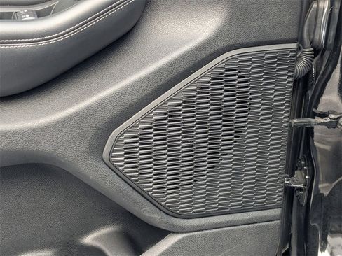 Used 2024 Jeep Grand Cherokee L Limited w/ Luxury Tech Group II image 15