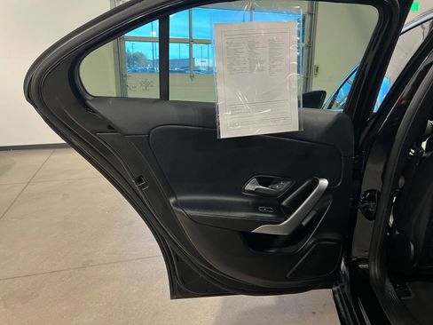 Used 2019 Mercedes-Benz A 220 4MATIC image 32