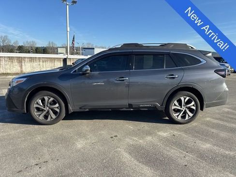Used 2022 Subaru Outback Touring w/ Popular Package #2 image 4