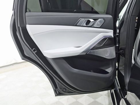 Used 2024 BMW X6 M60i image 41