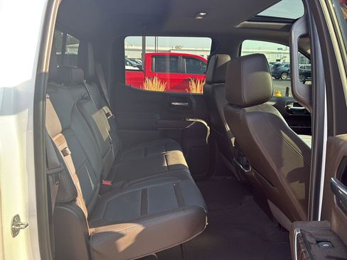 Used 2019 GMC Sierra 1500 Denali w/ Denali Ultimate Package AWD/4WD image 11
