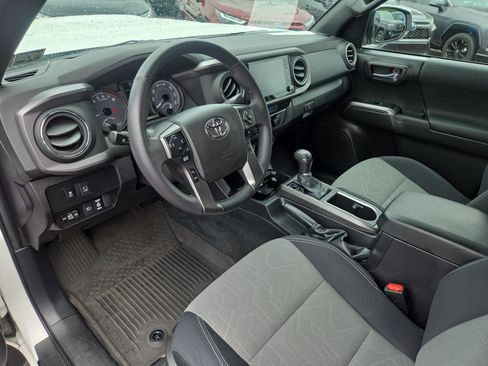 Certified 2023 Toyota Tacoma TRD Sport w/ Advanced Technology Package AWD/4WD image 15
