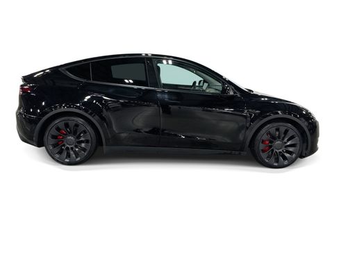 Certified 2022 Tesla Model Y Performance AWD/4WD image 7
