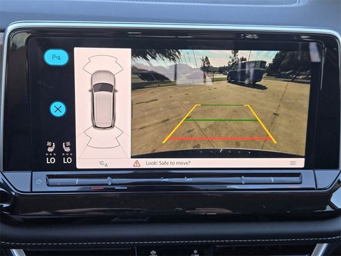 New 2026 Volkswagen Atlas SE image 15