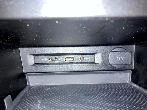 Used 2019 Volkswagen Tiguan SEL image 23