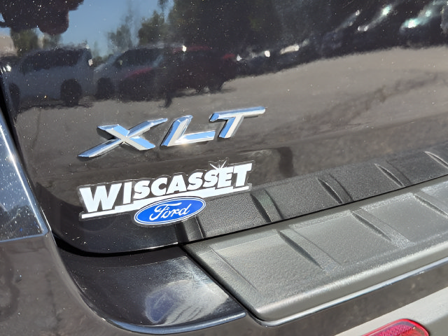 Used 2023 Ford Explorer XLT w/ Equipment Group 202A AWD/4WD image 18