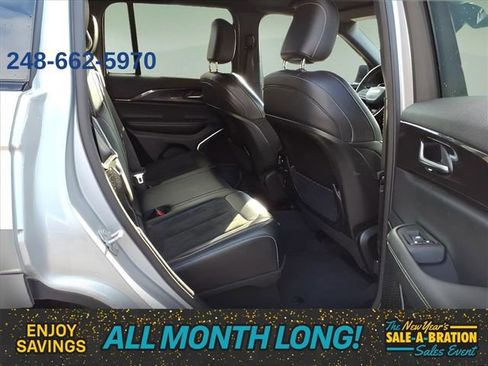 Used 2022 Jeep Grand Cherokee Altitude image 8