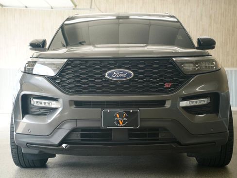 Used 2020 Ford Explorer ST w/ ST Street Pack AWD/4WD image 3