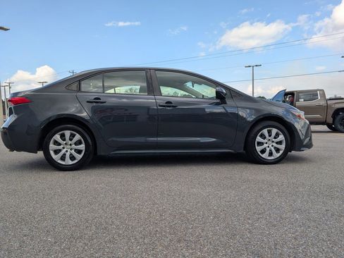 Used 2023 Toyota Corolla LE image 6