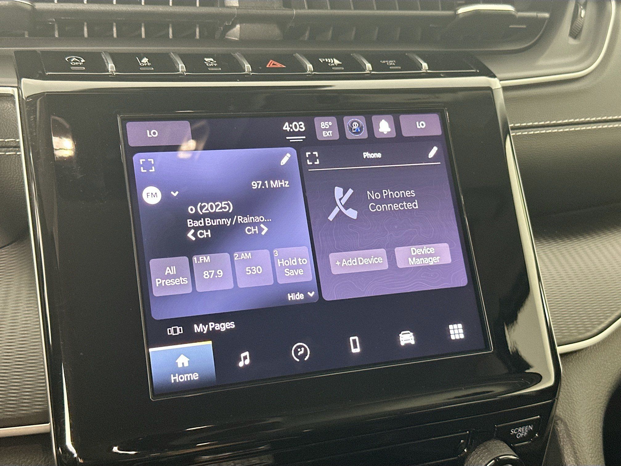 Used 2023 Jeep Grand Cherokee Laredo AWD/4WD image 14