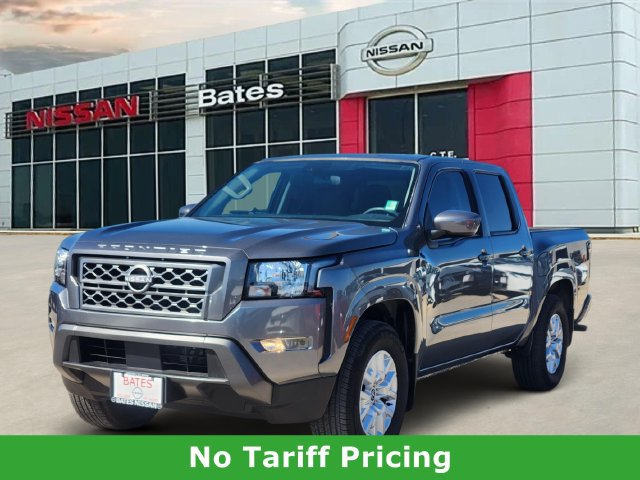 Used 2022 Nissan Frontier SV RWD image 2