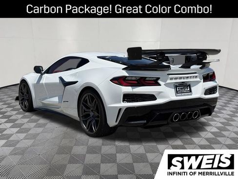 Used 2023 Chevrolet Corvette Z06 RWD image 13