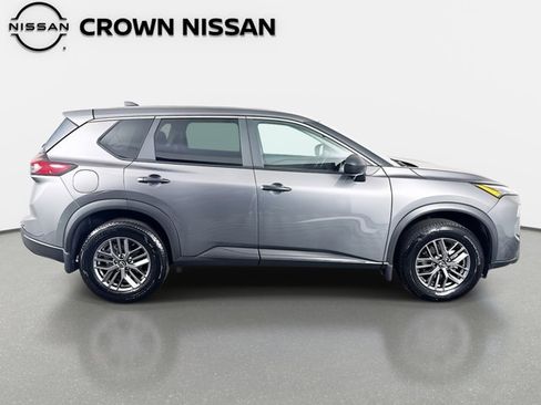 Certified 2025 Nissan Rogue S image 5