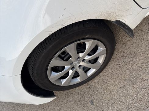 Used 2025 Toyota Corolla LE image 10