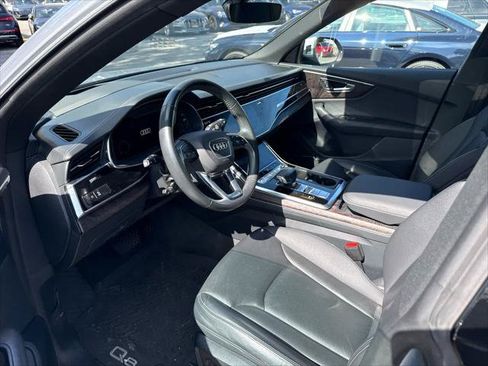 Used 2019 Audi Q8 Prestige w/ Towing Package AWD/4WD image 5
