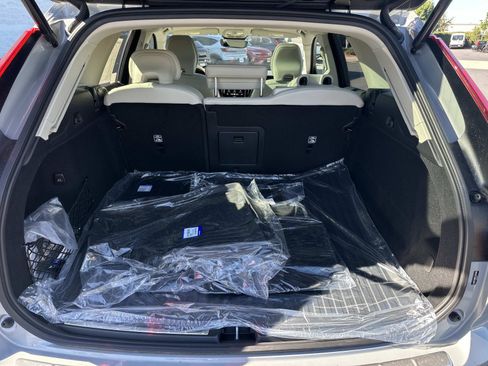 New 2026 Volvo XC60 B5 Ultra w/ Protection Package Premier image 18
