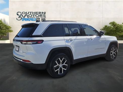 Used 2025 Jeep Grand Cherokee Limited AWD/4WD image 5