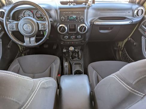 Used 2013 Jeep Wrangler Rubicon w/ Connectivity Group AWD/4WD image 21