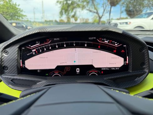 Used 2025 Lamborghini Revuelto Base image 40