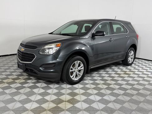 Used 2017 Chevrolet Equinox LS AWD/4WD image 8