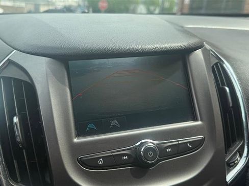 Used 2017 Chevrolet Cruze LT w/ Convenience Package image 33