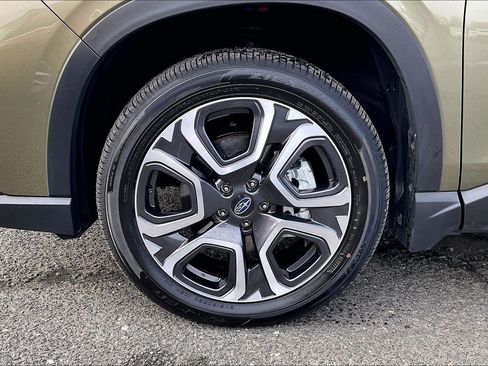 Certified 2025 Subaru Ascent Limited image 10