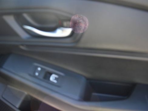 Used 2023 Honda Accord EX image 13