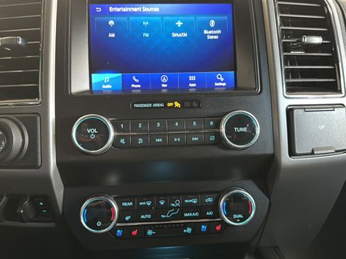 Used 2021 Ford Expedition Max XLT AWD/4WD image 15