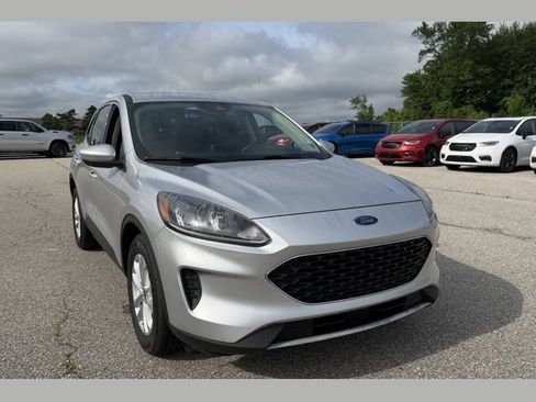 Used 2020 Ford Escape SE FWD image 1