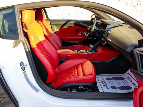 Used 2018 Audi R8 V10 plus image 38