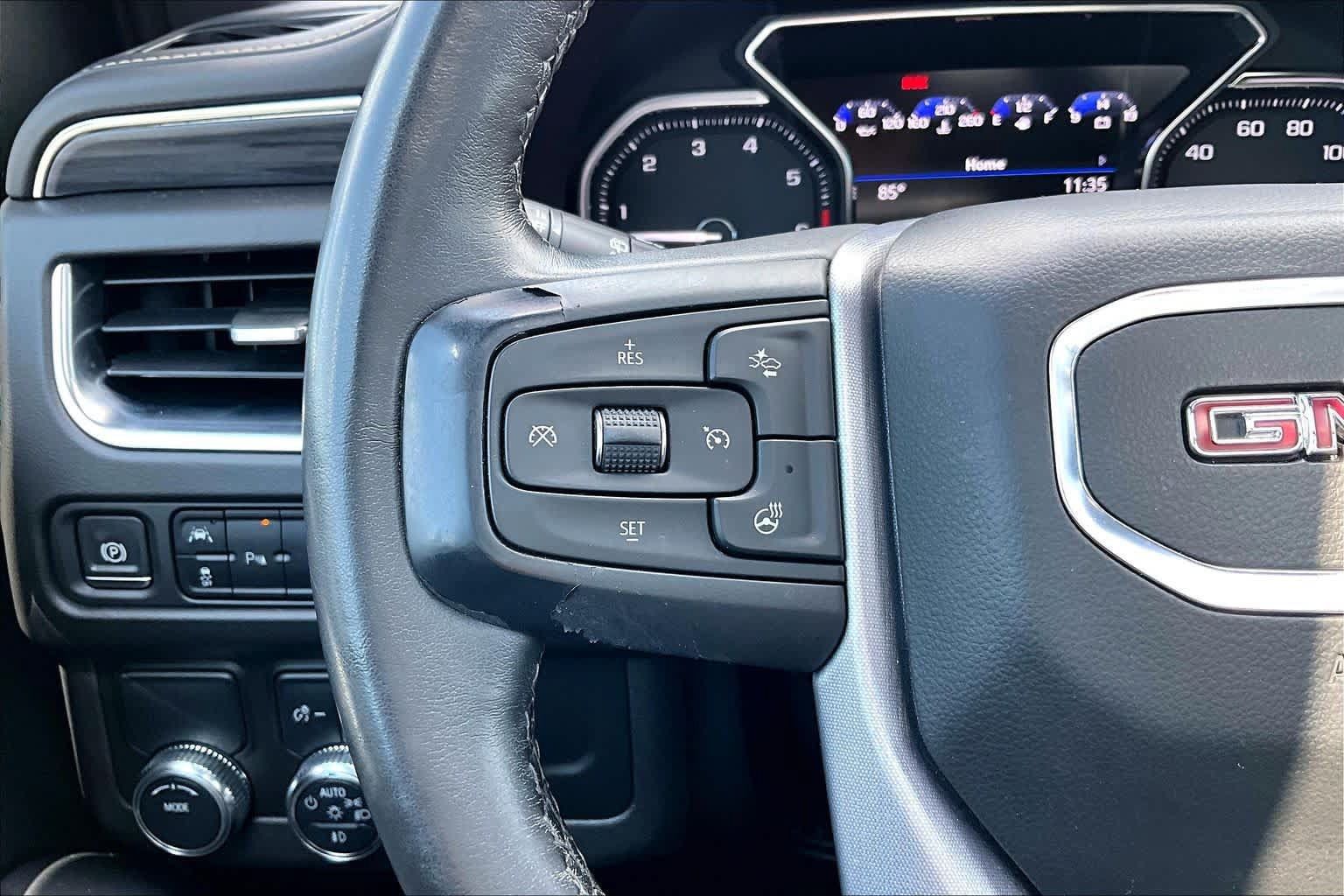 Used 2021 GMC Yukon SLT w/ SLT Premium Package RWD image 24