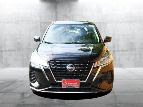 Used 2022 Nissan Kicks S FWD image 4