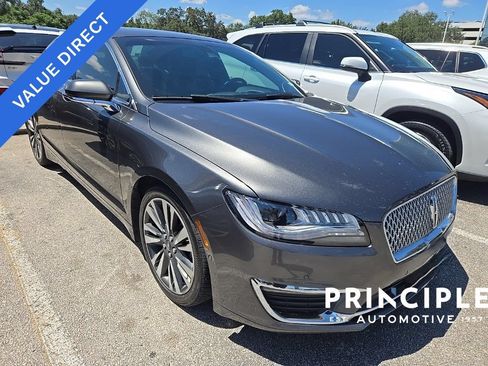 Used 2017 Lincoln MKZ Reserve w/ Technology Package FWD image 5