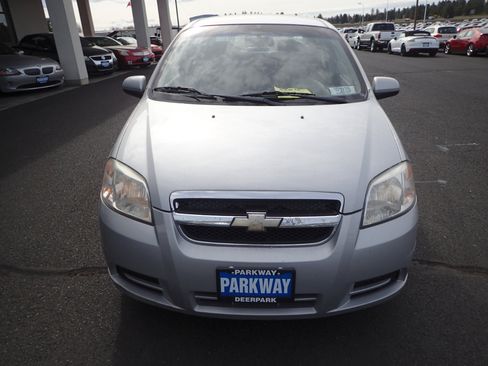 Used 2010 Chevrolet Aveo LT image 8