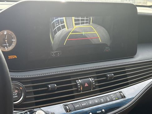 Used 2021 Lexus LS 500 AWD image 25