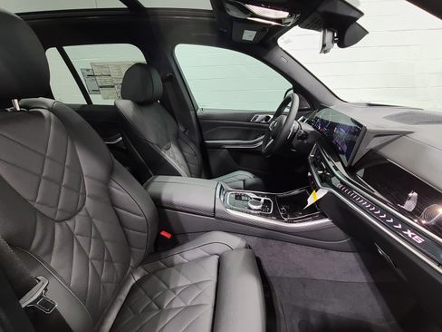 Used 2026 BMW X5 sDrive40i w/ M Sport Package RWD image 24