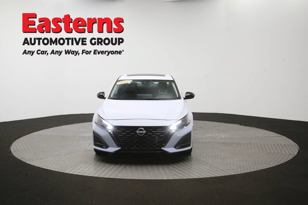 Used 2025 Nissan Altima 2.5 SR w/ SR Premium Package FWD image 53